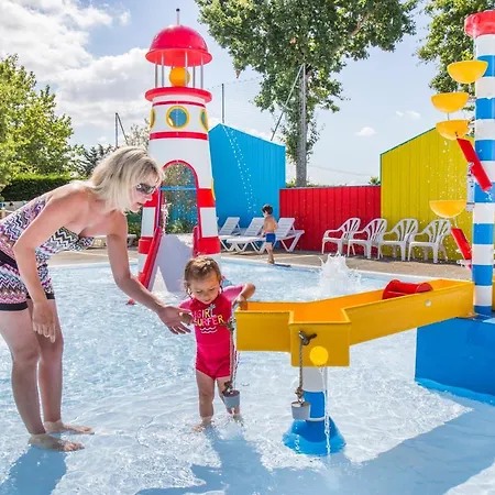 Mobil Xxl 4 - Le Domaine D'oléron Campeggio