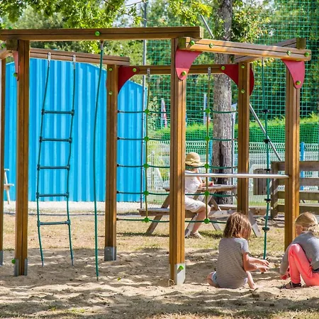 Mobil Xxl 4 / Domaine D'oléron Camping Foulerot