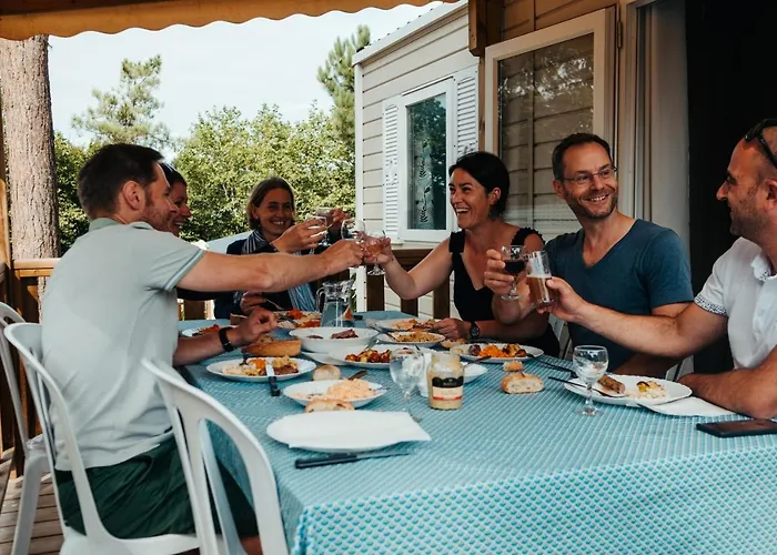 Campsite Mobil Xxl 4 - Le Domaine D'oleron